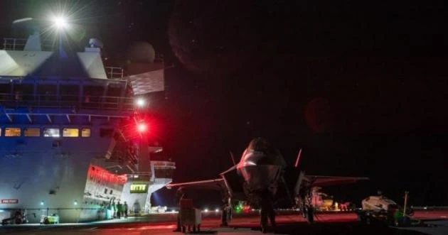 F-35: Μπαίνει σε περιπέτειες η μαζική παραγωγή των stealth μαχητικών